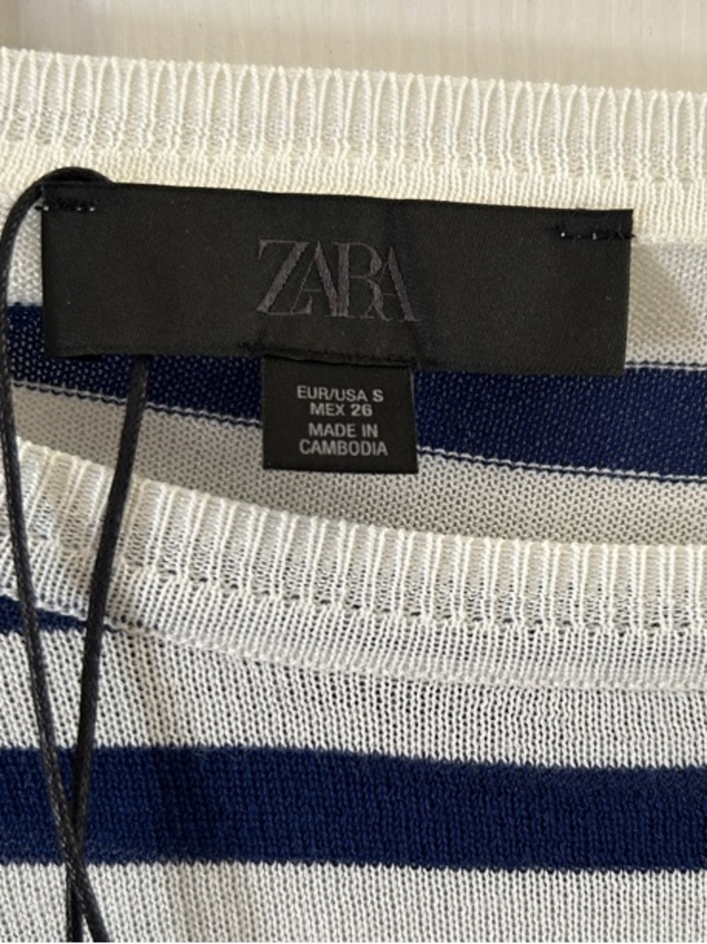 Zara Navy and White Striped Long-Sleeve Crewneck Silky Soft Tissue Knit Sweater - Picture 3 of 9